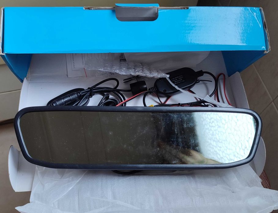 Monitor /Espelho retrovisor com câmara e sensor de estacionamento
