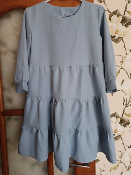 Продам жіночу сукню