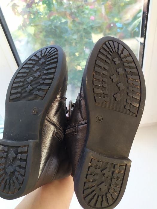 Демісезонна черевики на дівчинку