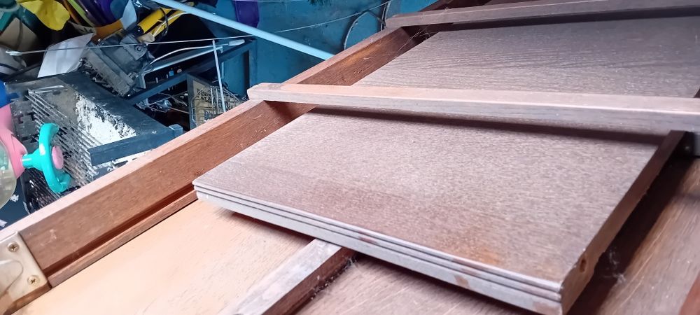 Stary, solidny, rozkładany stół