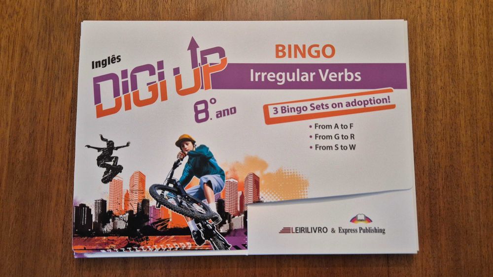 Vendo Manual do Professor e materiais de Inglês DIGI UP 8º Ano - NOVO!