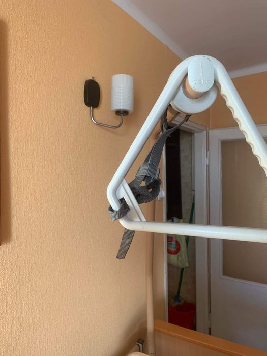 Łóżko rehabilitacyjne elektryczne z pilotem ,stolik, materac