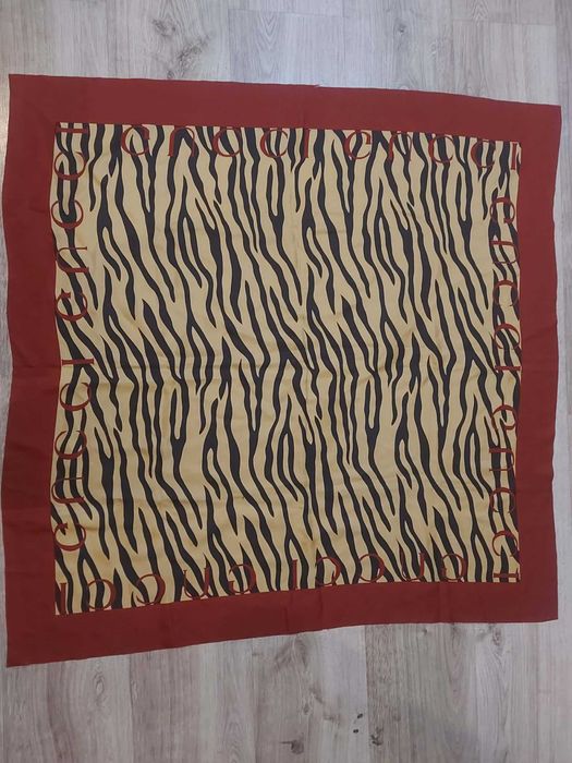 Jedwabna apaszka Gucci Tiger 90x90 cm