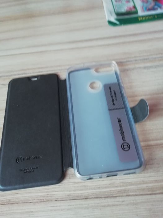Etui marki mobiwear huawei p smart 2018