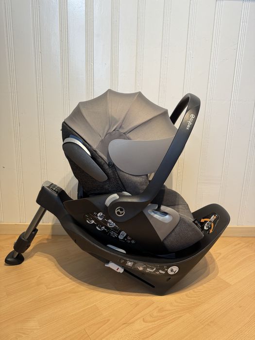 Cybex Platinum cloud + база Isofix Base Z 360