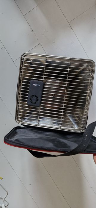Grill stołowy przenośny z dmuchawą ladowańa na USB