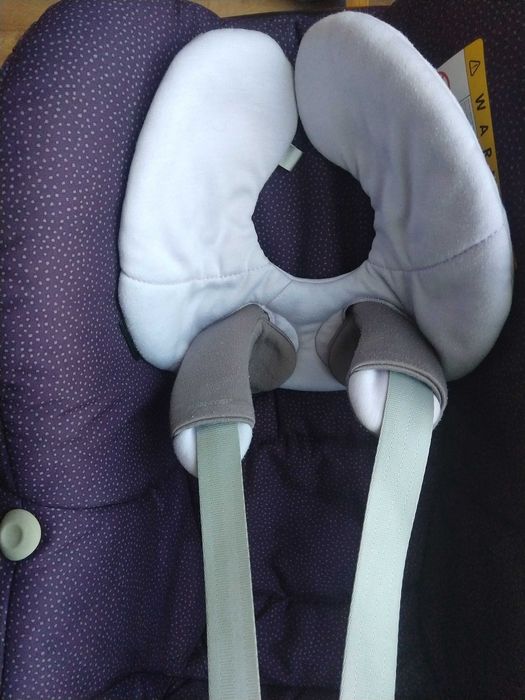Nosidełko/ fotelik Maxi Cosi Pebble 0-13 kg razem z bazą
