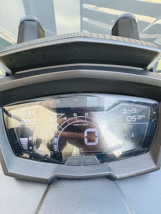 Aprillia SR GT sport 125