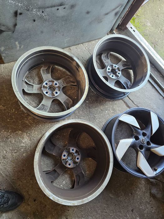 komplet felg aluminiowych Opel 18x7,5J ET 47