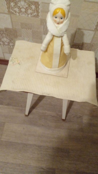 Снегурочка на подставке год выпуска 1970