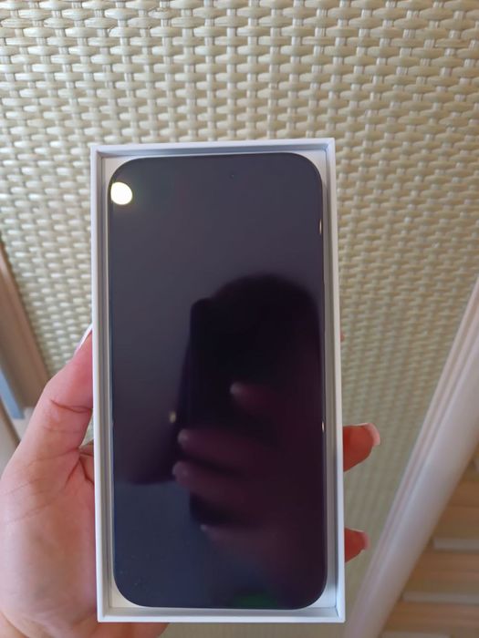 Продам  iPhone 16 Pro Max 256GB Black Titanium фізина sim.