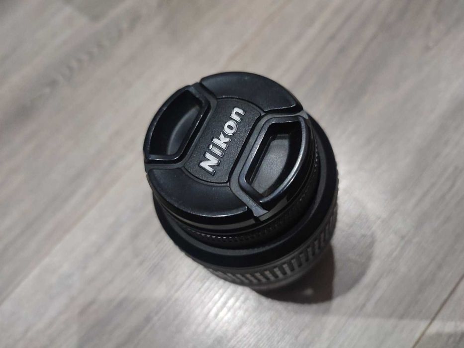 Об'єктив Nikon AF-S DX NIKKOR 18-55 мм