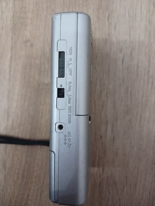 Колекційний мікрокасетний диктофон Sony M-540V.
