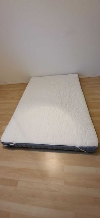 Łóżko TARVA 140 x 200cm + Materac VESTMARKA + Stelaż LUROY
