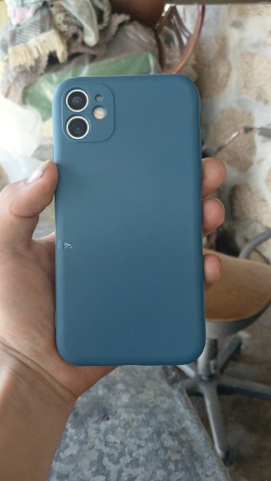 Vendo iPhone 11 bateria a 76