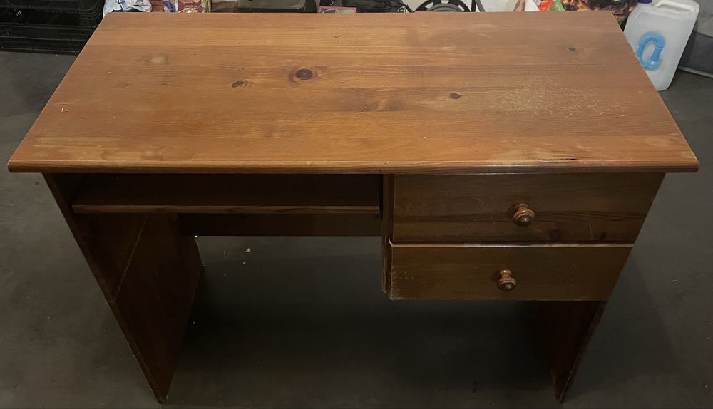 Secretária de Madeira Maciça Antiga