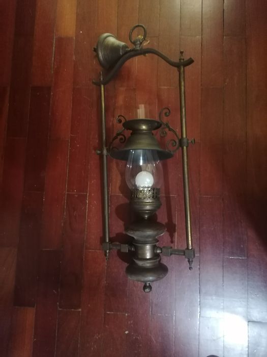 Candeeiro de teto arte nova