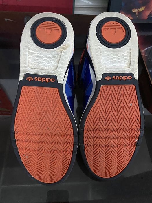 Ténis adidas em muito bom estado originais