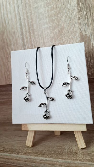 Zestaw Naszyjnik i kolczyki róża róże Depeche Mode Guns N Roses kwiaty