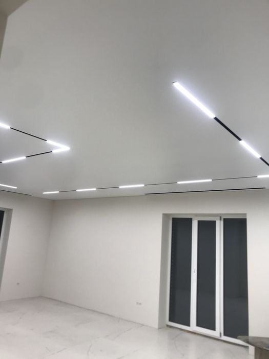 Натяжні стелі Вараш