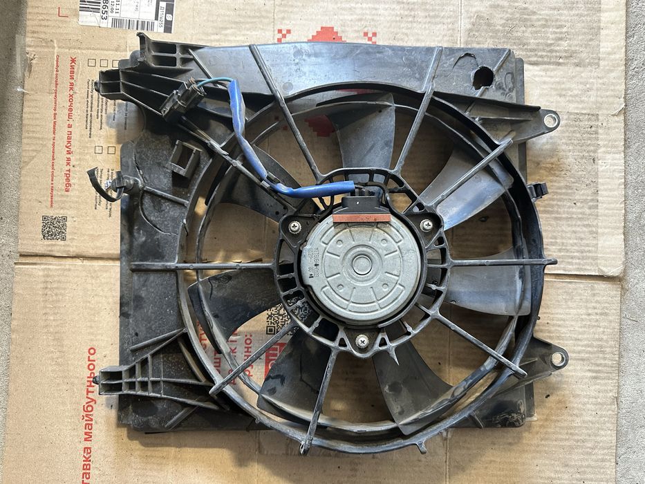 Мотор крыльчатка радиатора и кондиционера Honda Insight 2018-2022