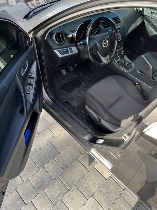 MAZDA 3  1.6дизель