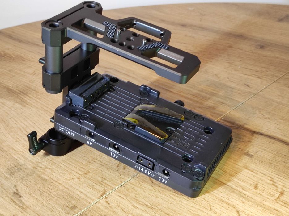 TILTA płytka zasilająca V-Mount [TA-BTP2-V-G] + baseplate D-tap/12v/8v