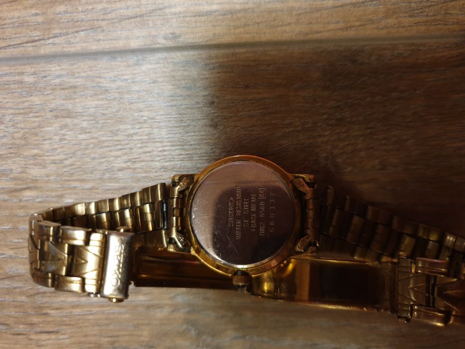 Часы SEIKO женские позолоченные.