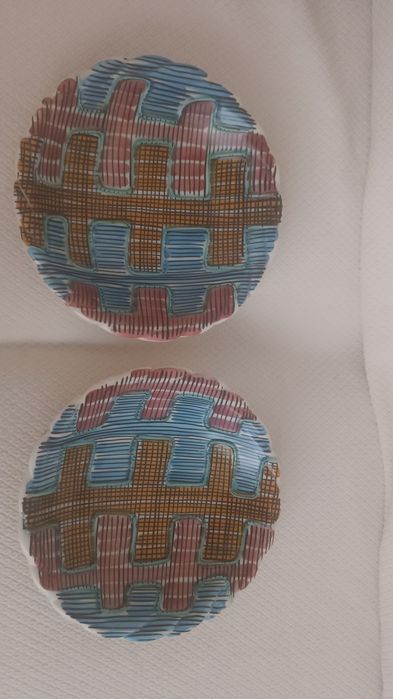 Two Vintage Plates512217322200780800