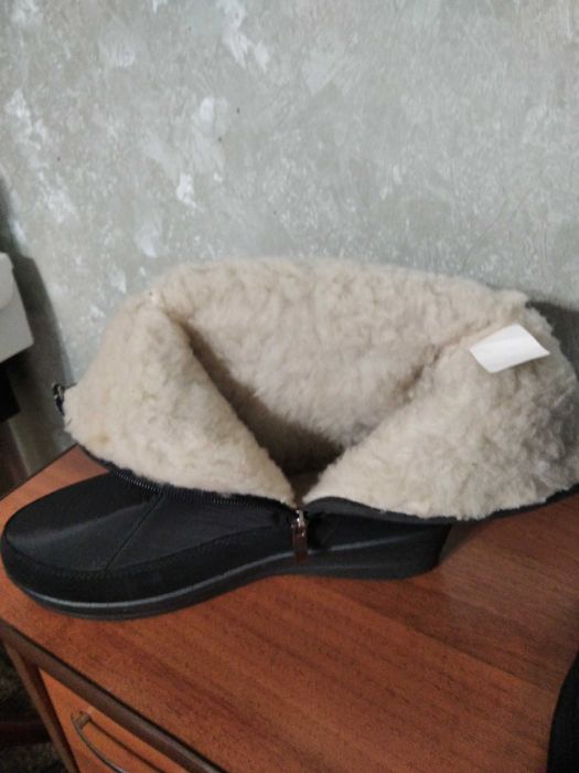 Взуття жіноче зимове