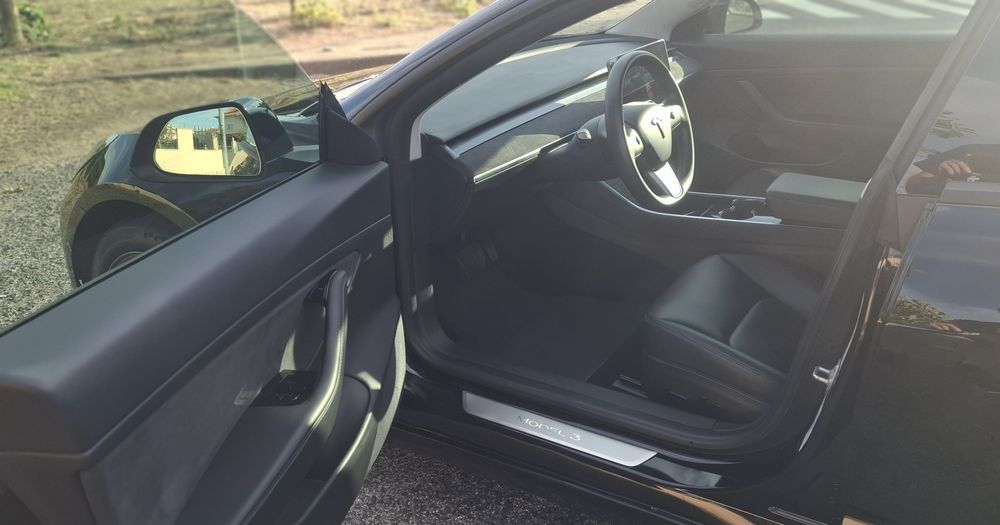 Tesla Model 3 — fotografia 5