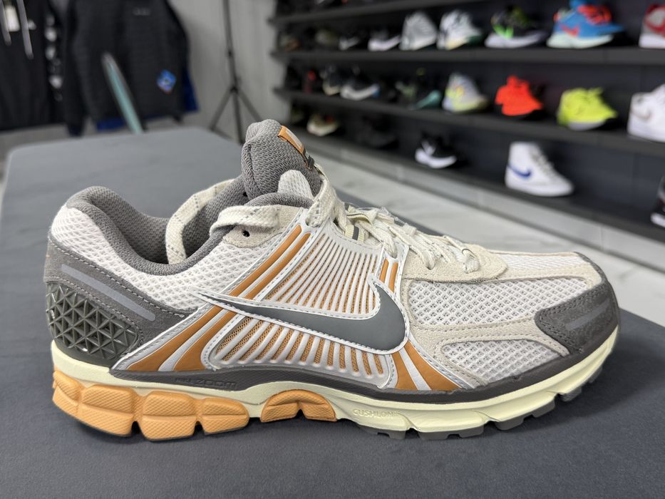 Оригінал 100% Кросівки Nike Zoom Vomero 5 (27см, 28см,28,5см)