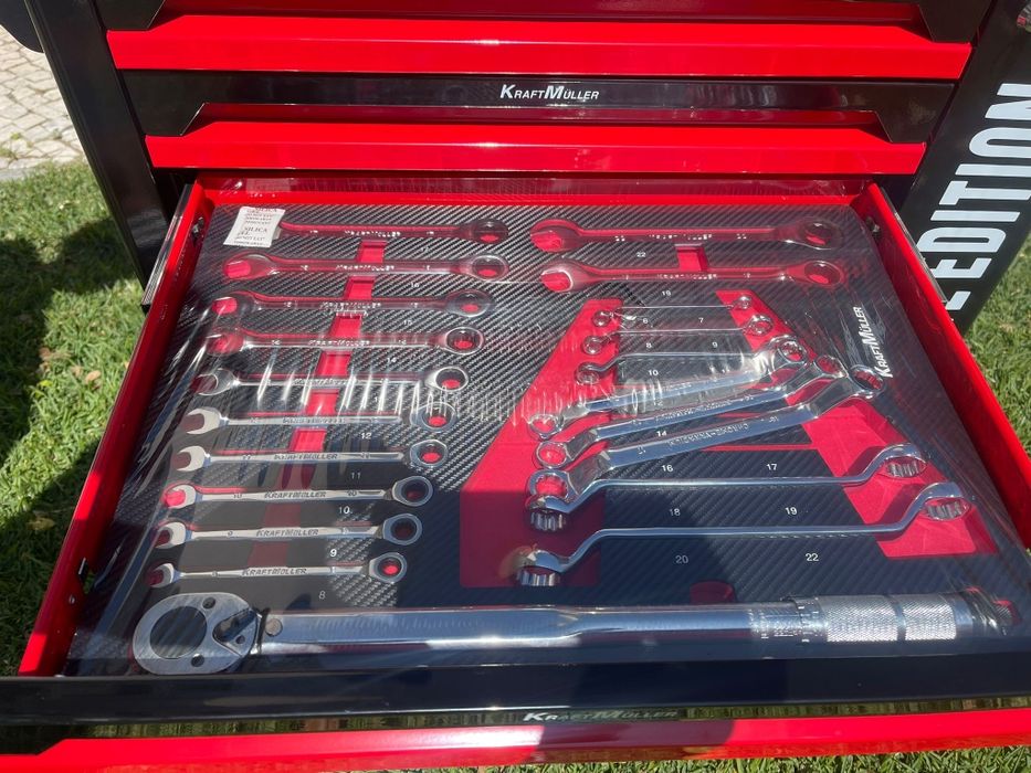 Carrinho de ferramentas Kraft Muller 7 gavetas 6 cheias com chave dino