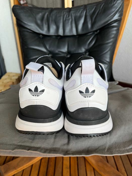 Adidas ZX700_HD r.7,5