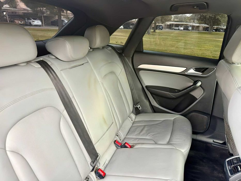 Audi Q3      2019