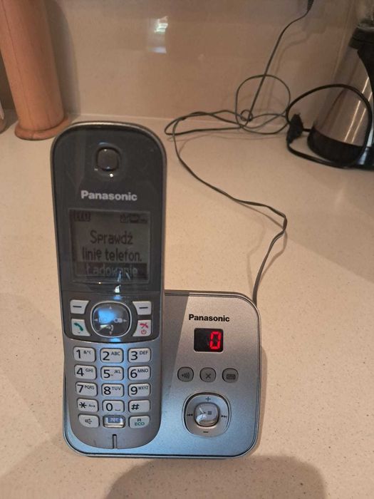 Telefon stacjonarny PANASONIC model TIPUS KX-TG6821PDM - Stan bardzo dobry