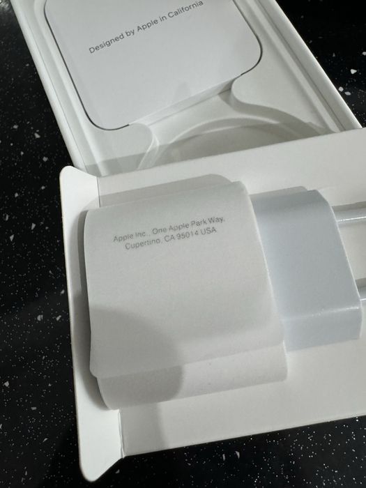 Быстрая 20W ОРИГИНАЛЬНАЯ зарядка США кабель и блок на айфон