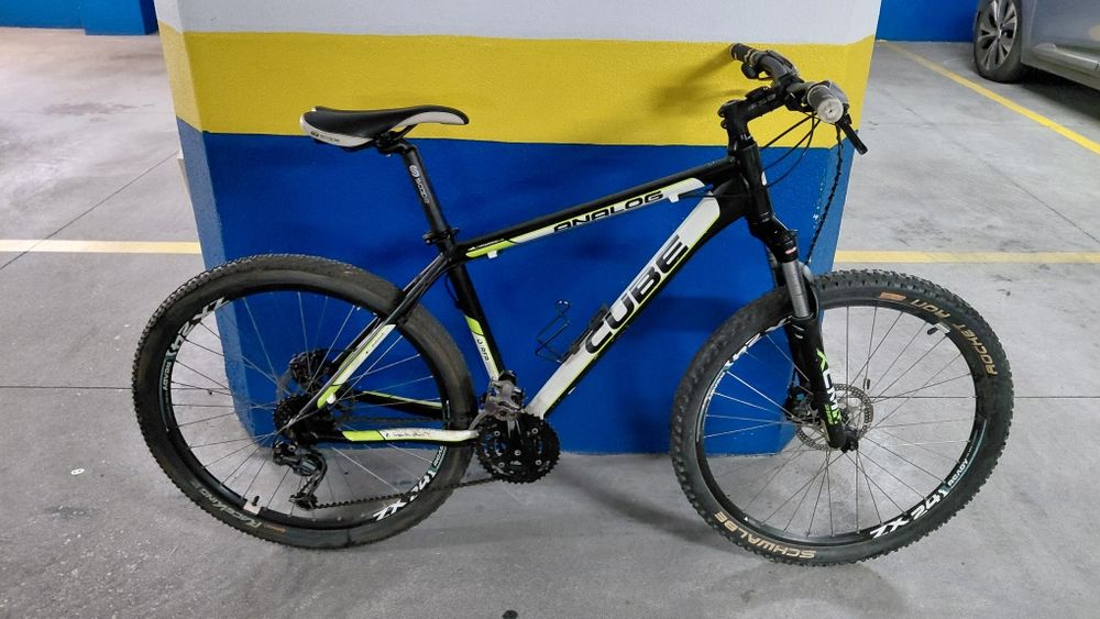 Varias bicicletas