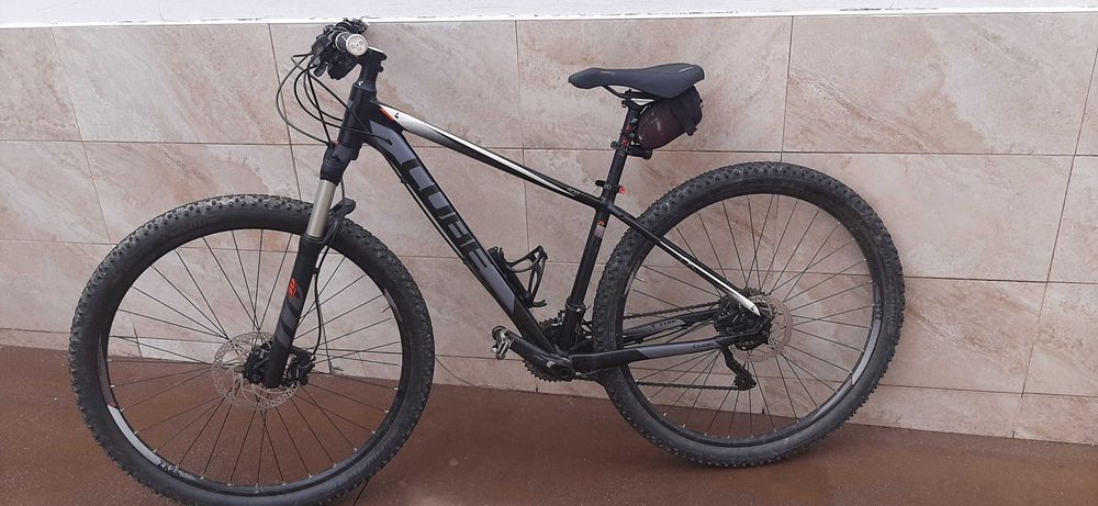 Biciccleta BTT Cube Acid 29