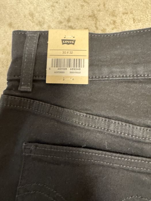 Нові джинси  Levis