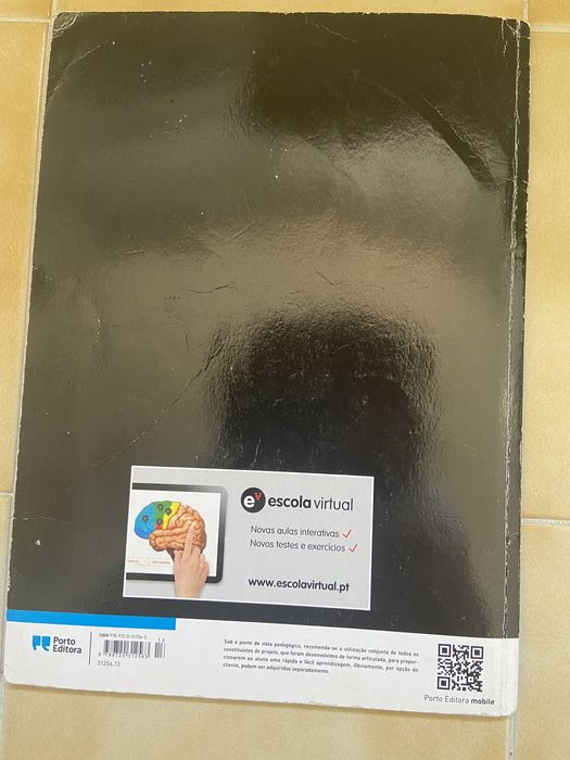 Caderno de atividades de Francês 9 ano