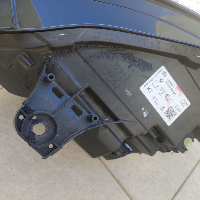 Ótica/ Farol Dianteiro Direito LED Renault Captur II Original