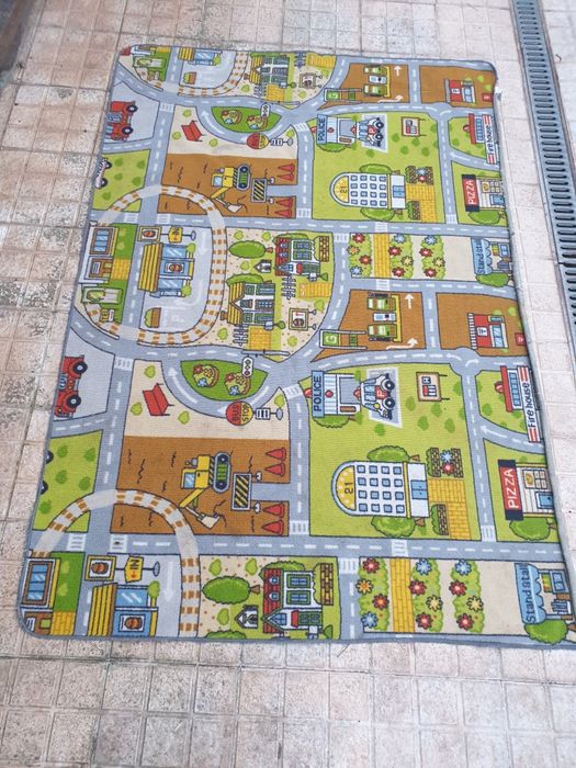 Tapete cidade crianças