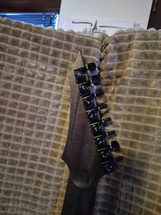 Na sprzedaż gitara Run Crusher 8 Custom.