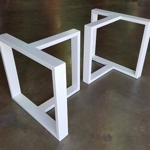 Стол .мебель лофт .торговая витрина .мебель для кафе. Бар .