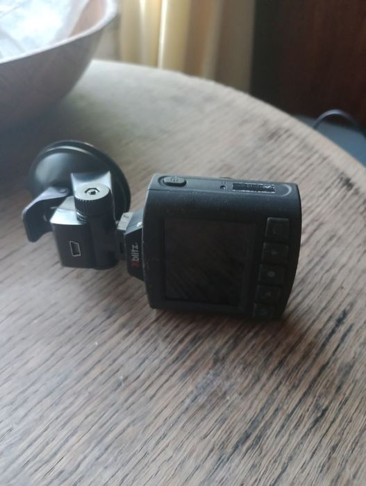 wideorejestrator marki Xblitz