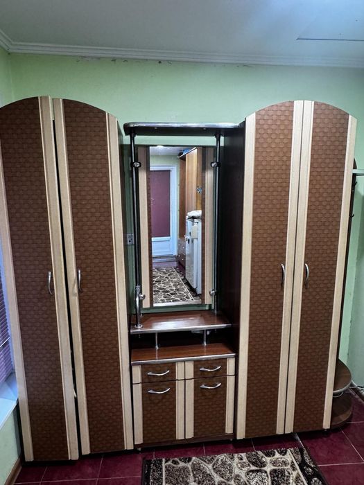Продам прихожу..