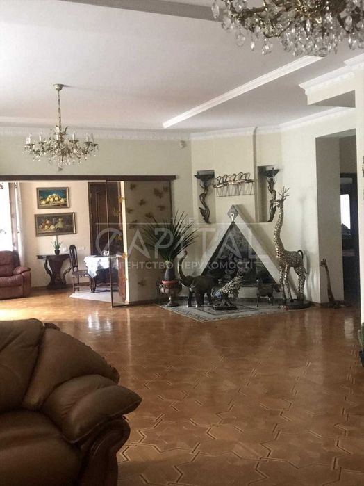 Оренда Будиночку Голосіївський район вул. Теремківська 250 м2