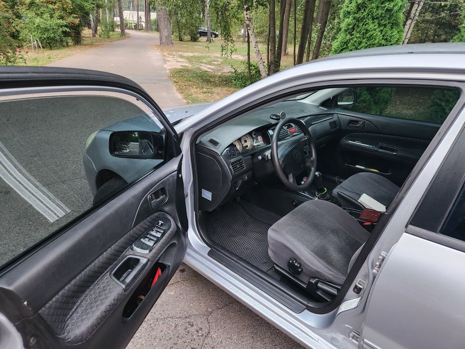 Mitsubishi LANCER 9
