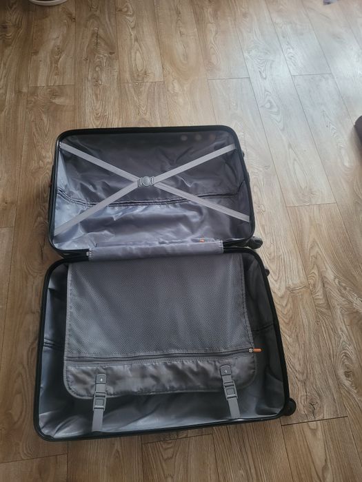 Walizka David Jones +